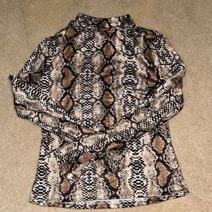 Long sleeve snake skin print turtle neck fitted shirt